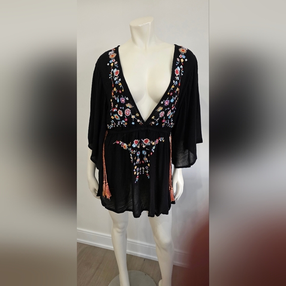 Topshop Other - Topshop Black Floral Embroibery Swim Coverup